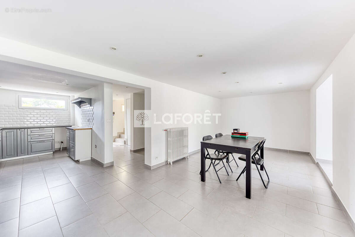 Maison Gretz Armainvilliers 5 pièce(s) 124 m2 - photo 3