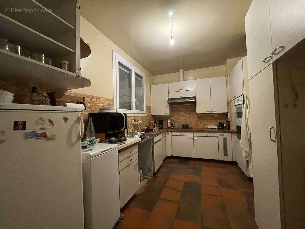 Maison - 288m ² - photo 4