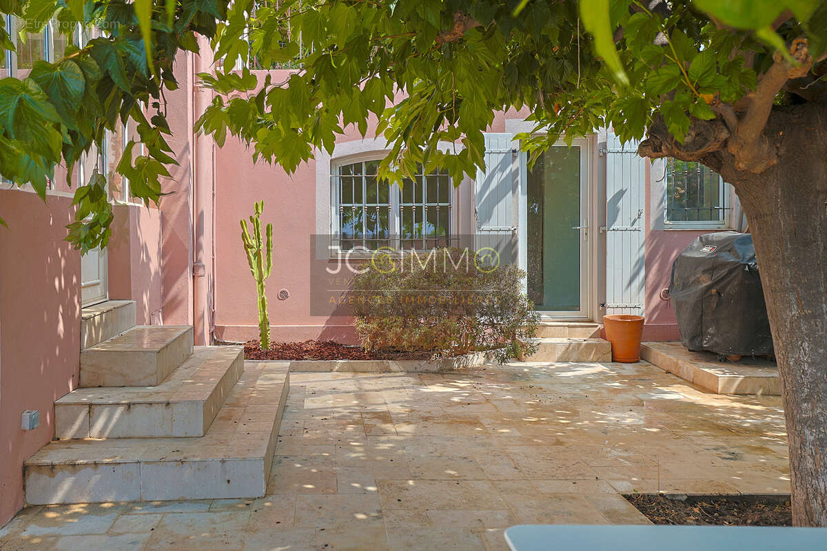 Maison d'exception   t4 de 98 m2   rooftop   vue mer   garage - photo 2