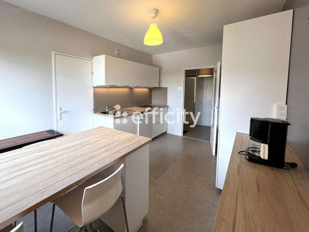 Appartement à SAINT-ETIENNE