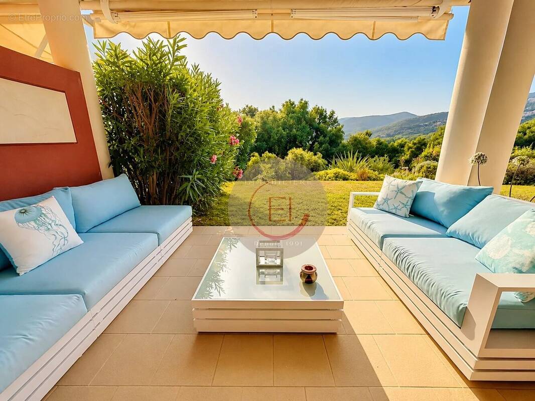 Appartement à MANDELIEU-LA-NAPOULE
