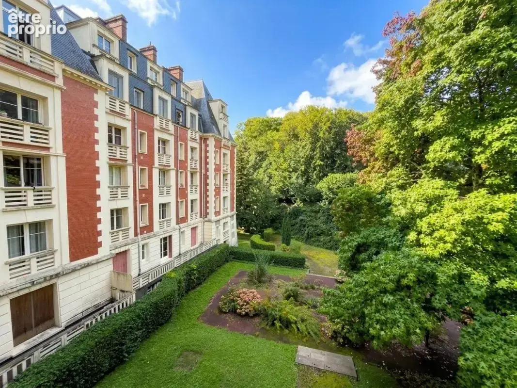 T2 / calme et verdoyant / parking / ascenseur - photo 1