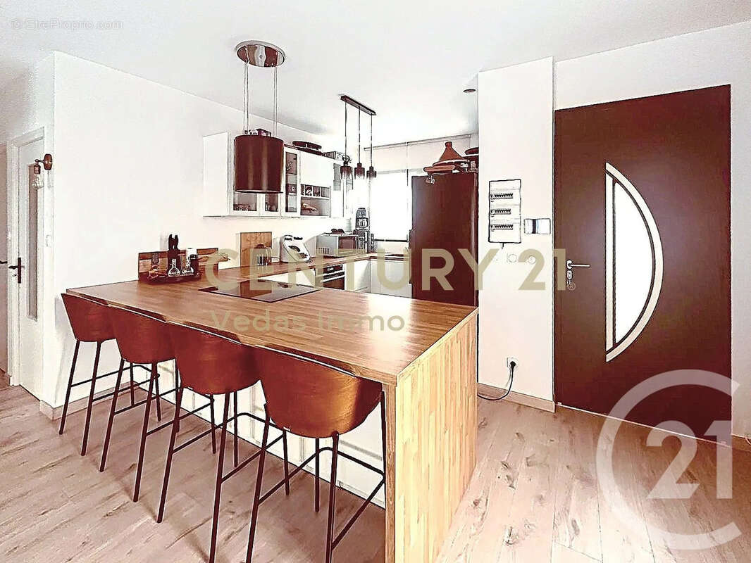 Maison à SAINT-JEAN-DE-VEDAS