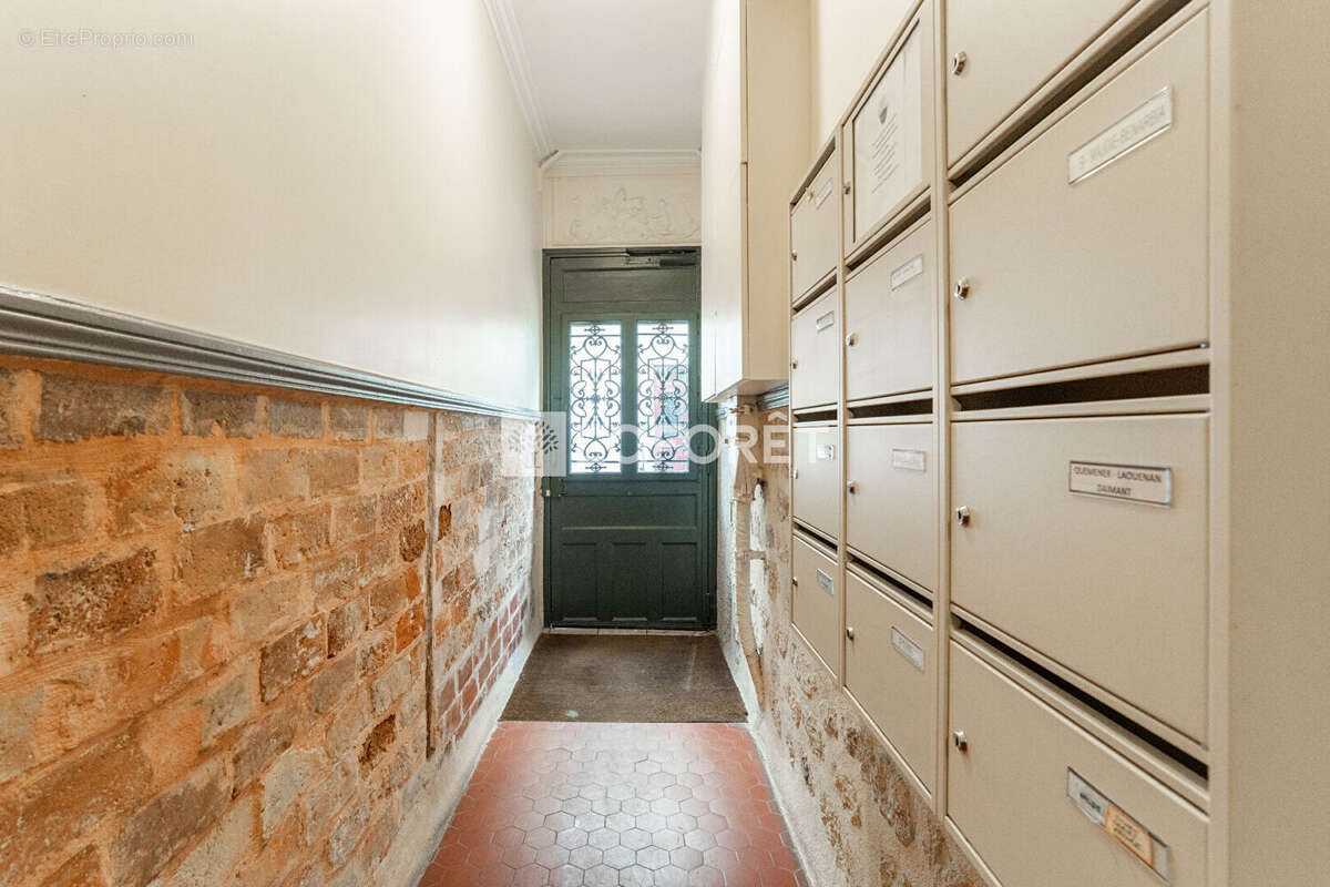 Appartement à PARIS-17E