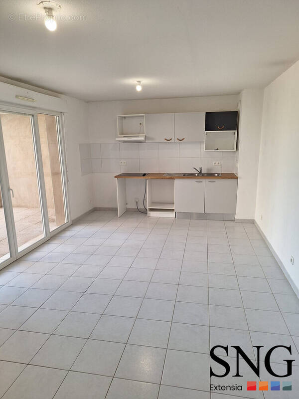 Appartement à GARONS