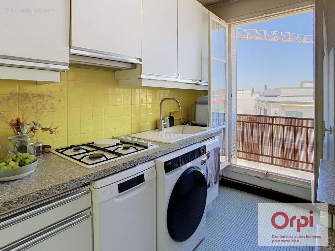 Appartement à ISSY-LES-MOULINEAUX