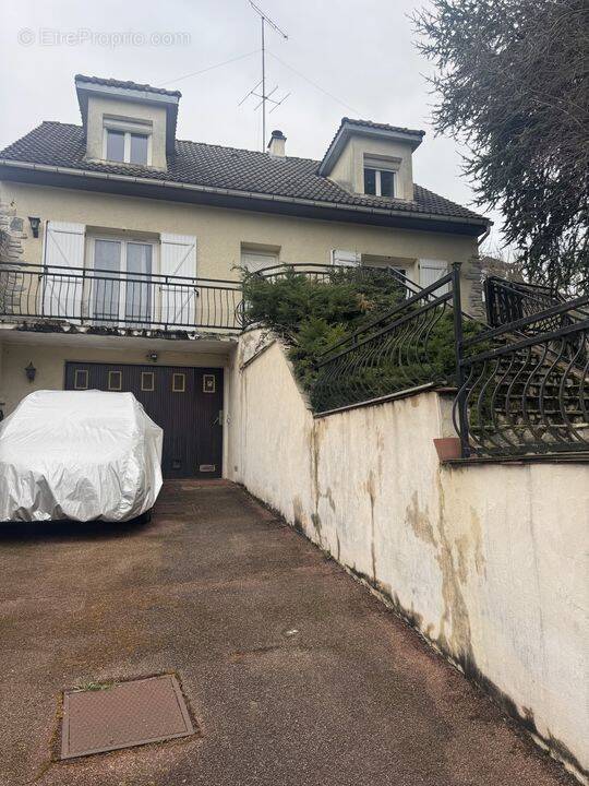 Maison à GUILLERVAL