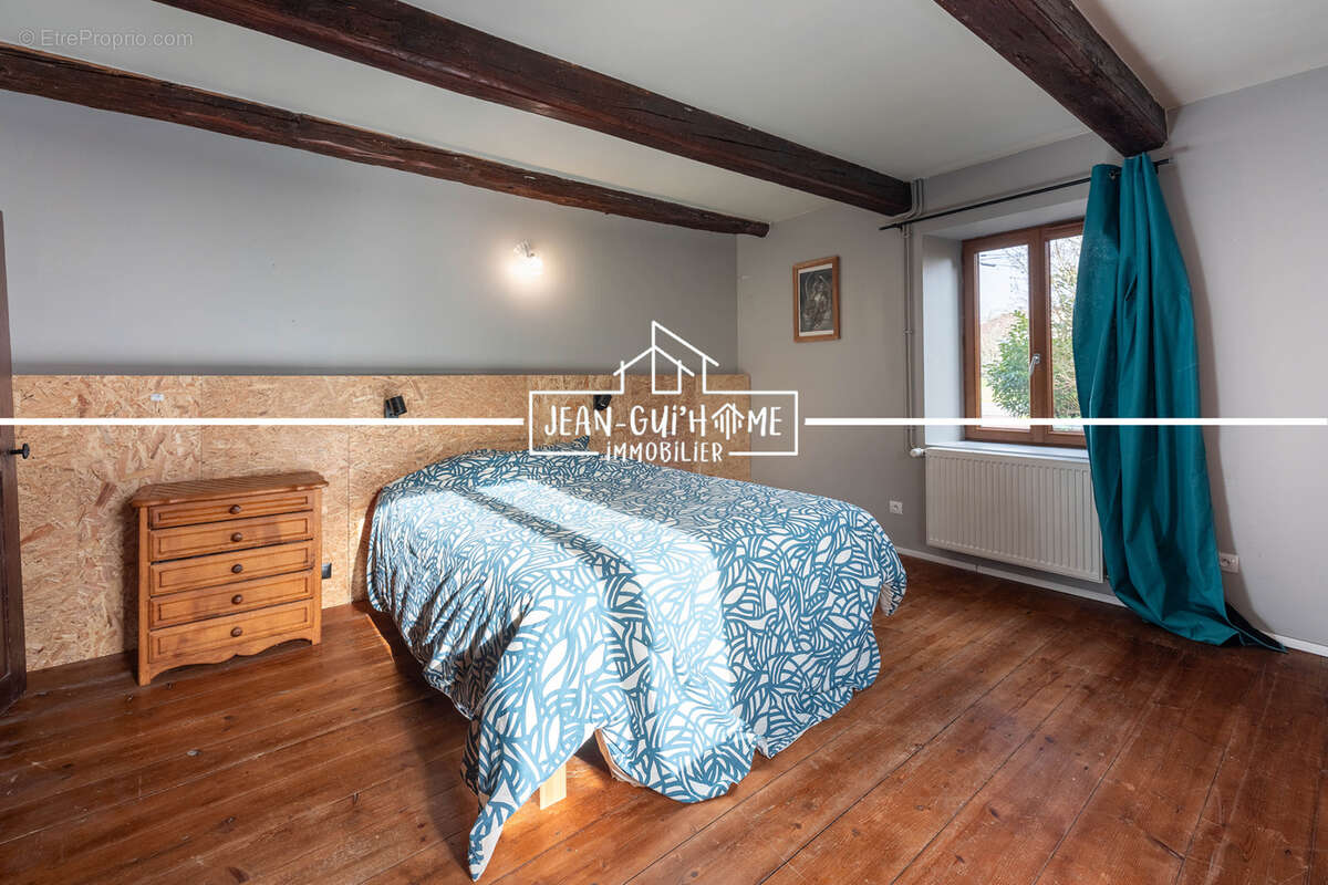 Maison à LA NEUVEVILLE-DEVANT-LEPANGES