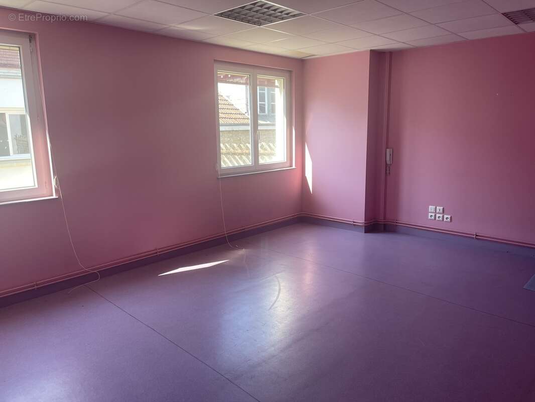 Appartement 310 m² à Charleville-Mezieres  - photo 68