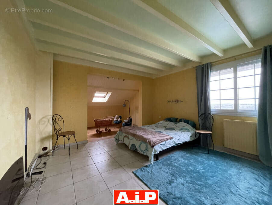 Maison à SAINT-MESMIN