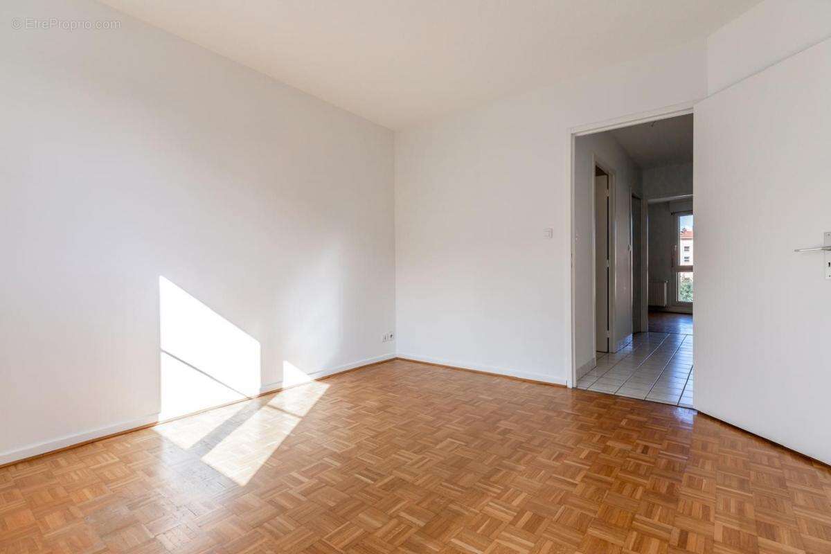 Appartement à PONT-DE-CHERUY