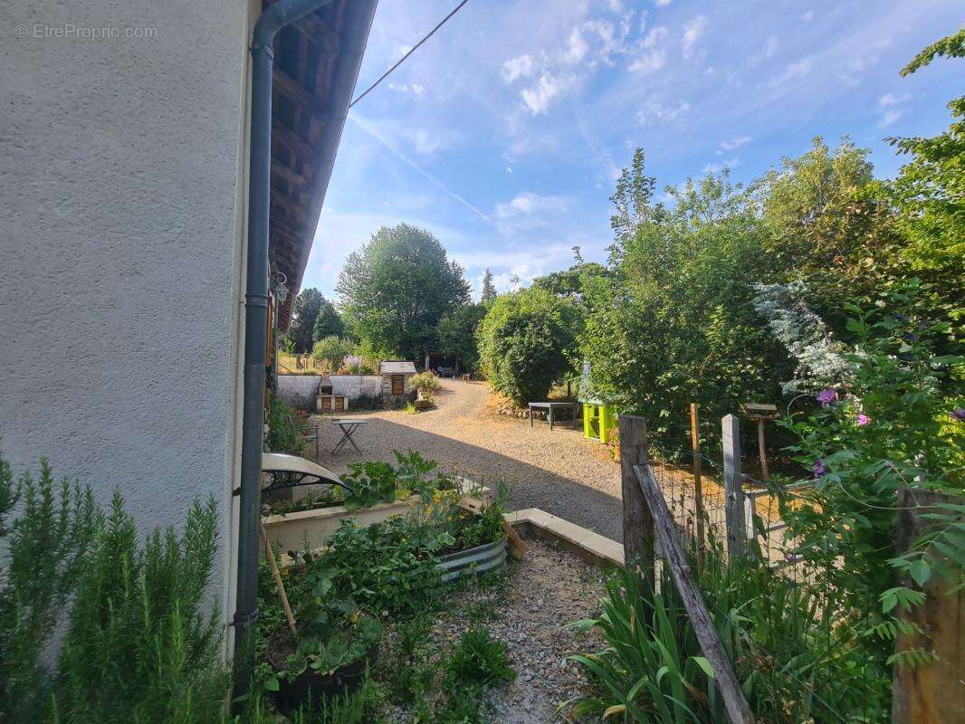 Maison 5 pces, 100 m² – Grange 85 m² – Terrain 5 250 m² dont parcelle constructible – Châteauneuf-la-Forêt - photo 16