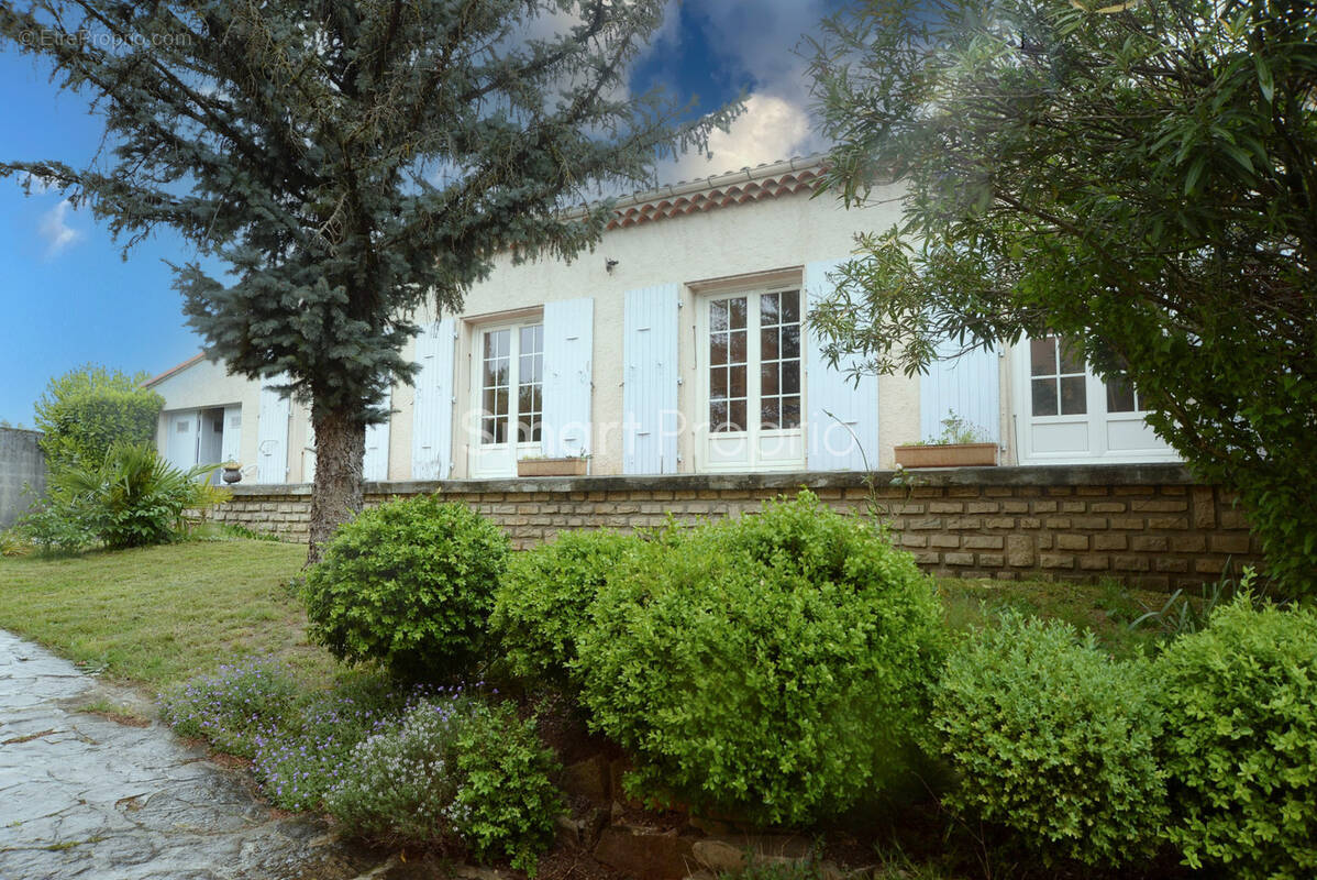 Maison à MONTELIMAR
