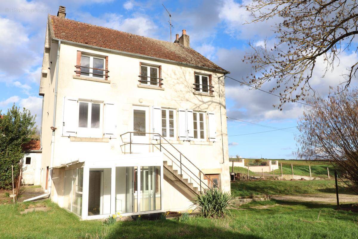 Appartement à SAINT-PERE