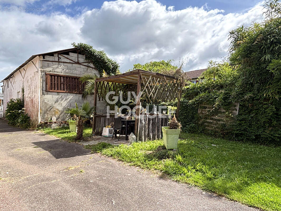 Appartement à SAINT-JULIEN-EN-BORN