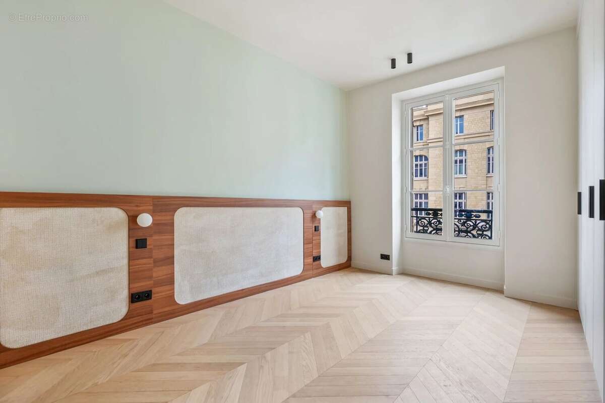 Appartement à PARIS-9E