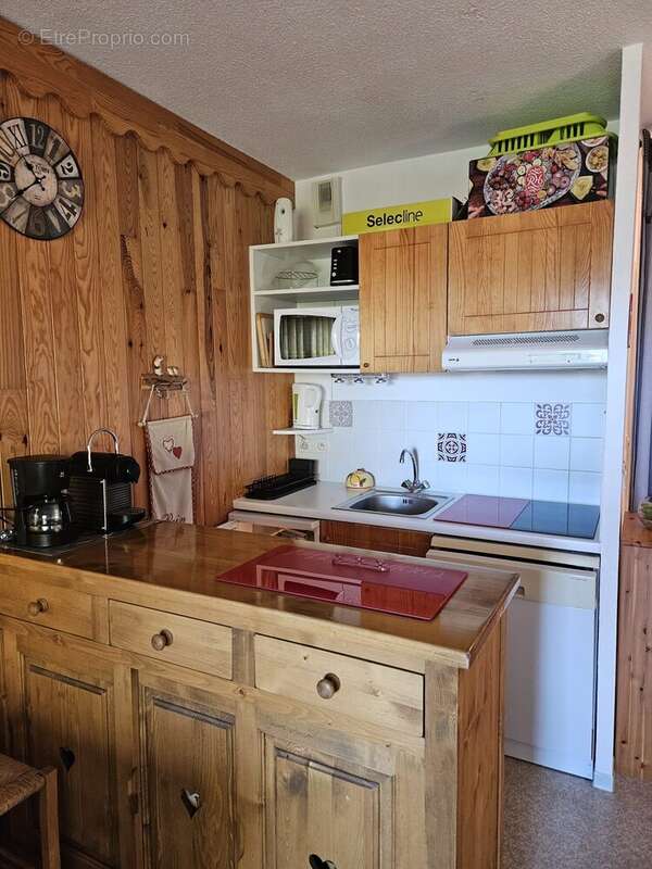 Coin cuisine optimisé - Appartement à MONTCLAR