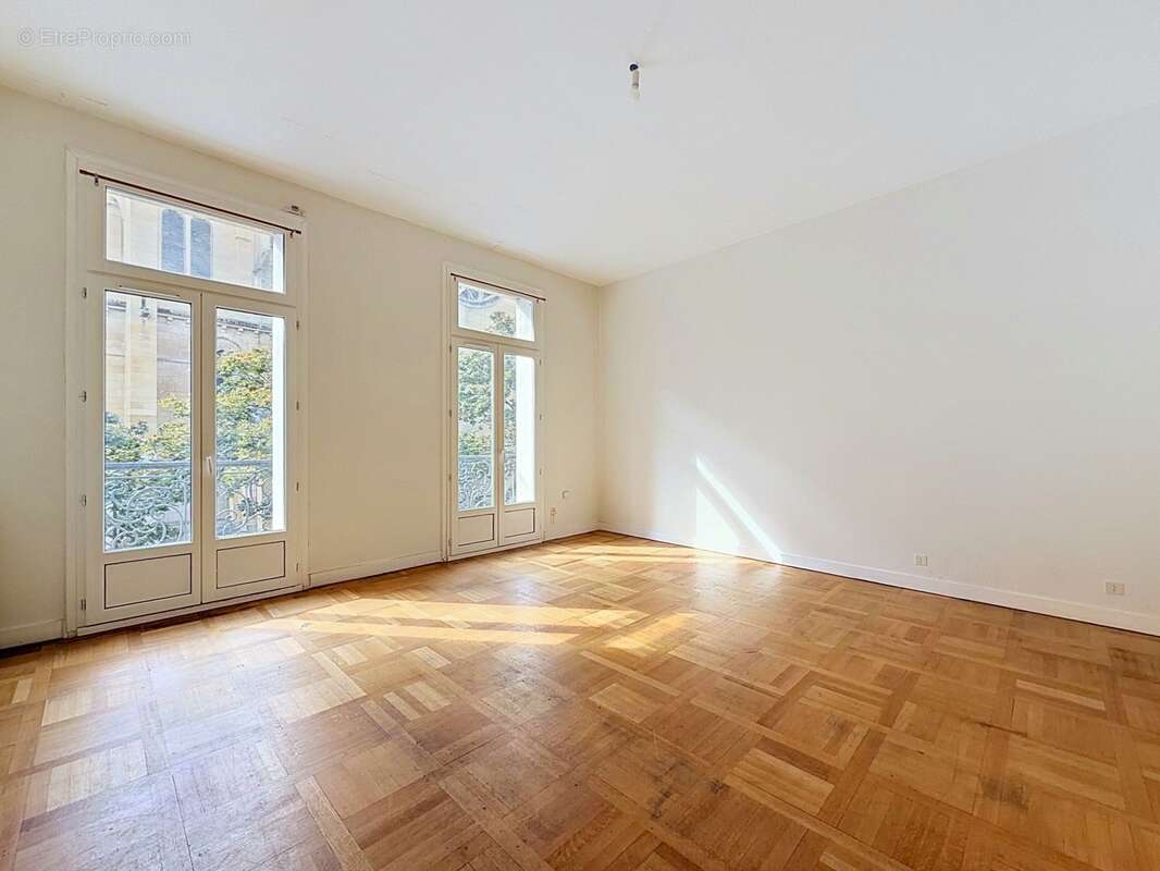 BERGERAC CENTRE – Superbe appartement de standing de 110 m² - Type 4 - avec balcon - photo 2