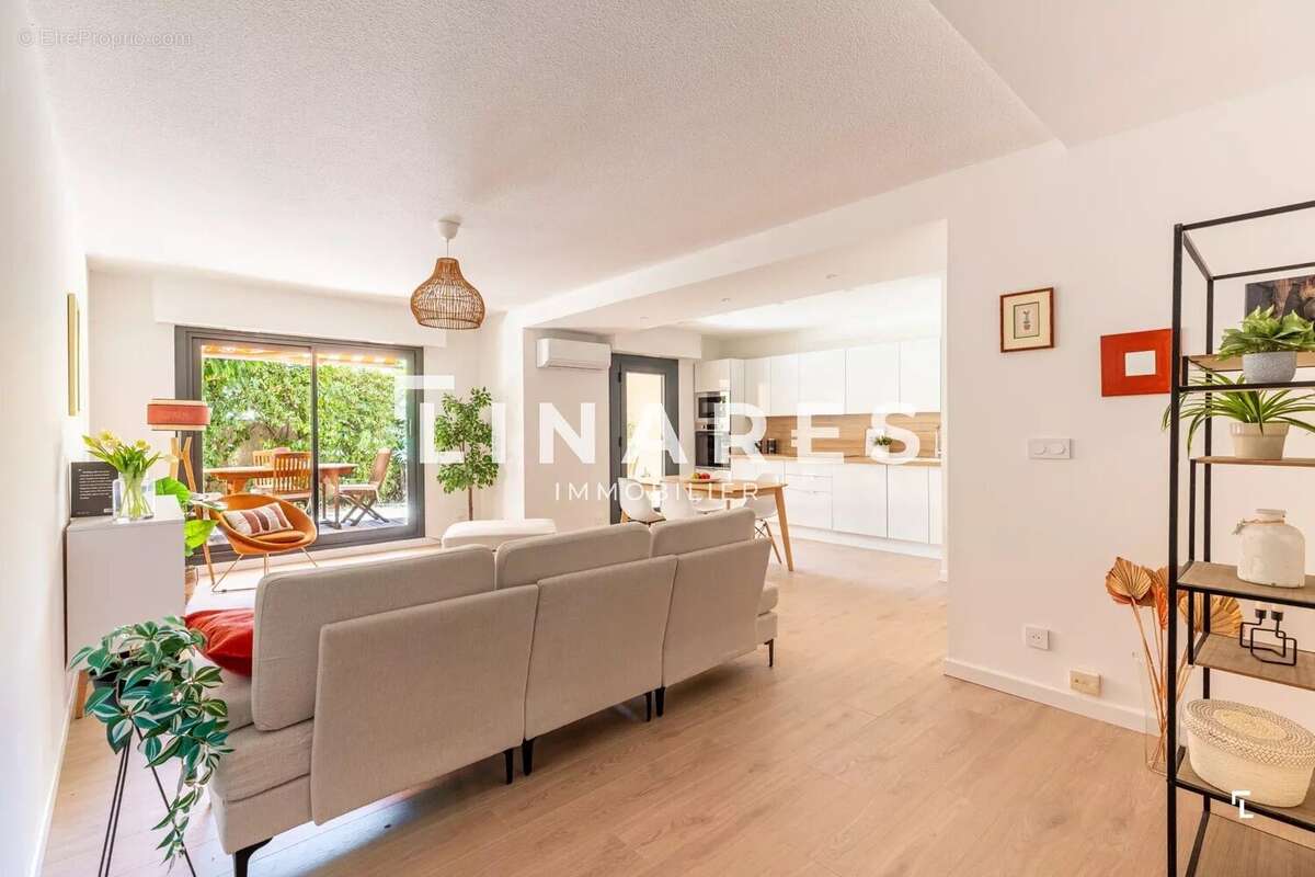 LE CLOS BRUNET - Appartement T3 de 78m2 - Terrasse - Jardin - Parking/Garage - Cave - 13100 - photo 2