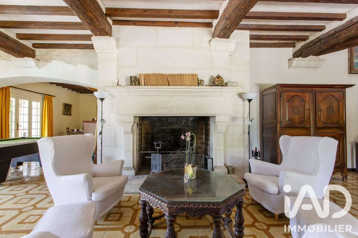 Maison 753 m² à Fontvieille  - photo 8