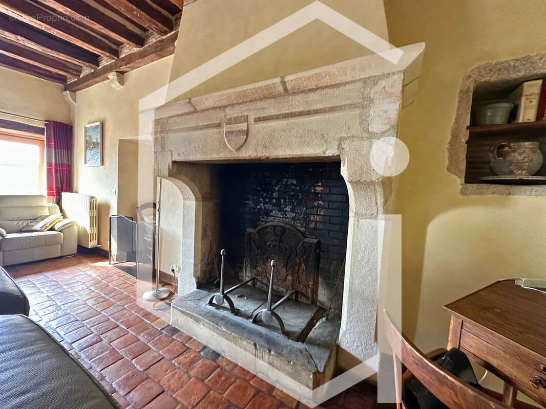 Maison à COSNE-COURS-SUR-LOIRE