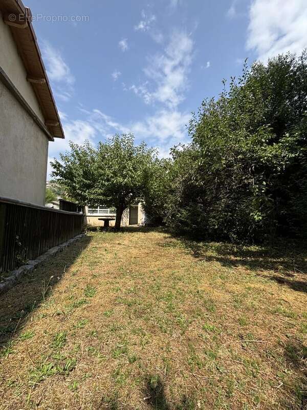Maison de ville sur 2 niveaux avec terrain - photo 6