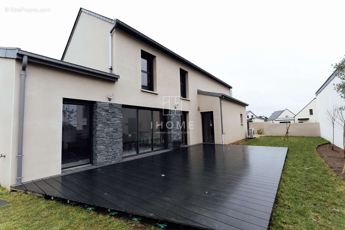 Maison à BOUCHEMAINE