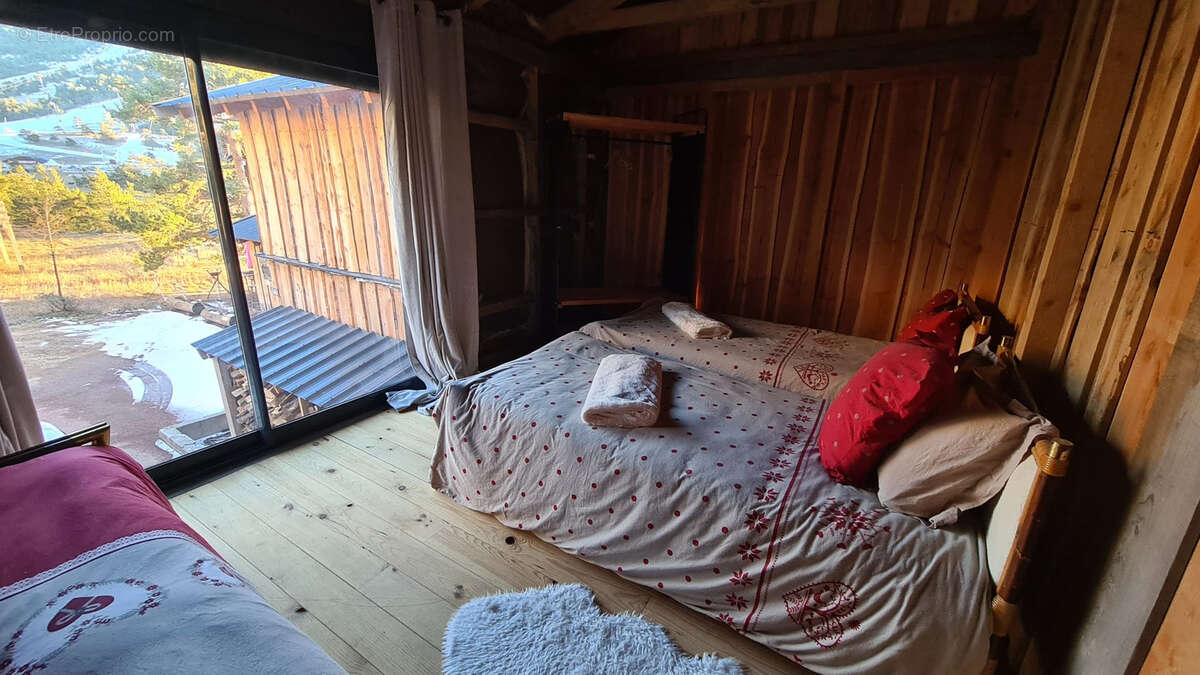 Maison à GREOLIERES