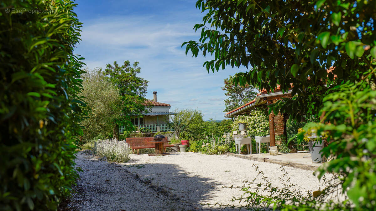 Maison à BAGAT-EN-QUERCY