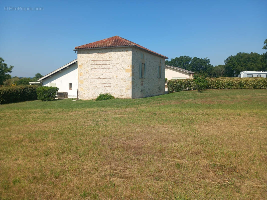 Maison à THEZAC