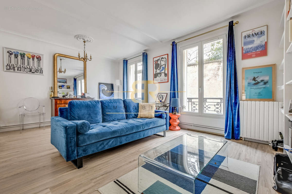 Appartement à PARIS-17E