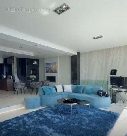 Maison 200 m² à Roquebrune-Cap-Martin  - photo 2