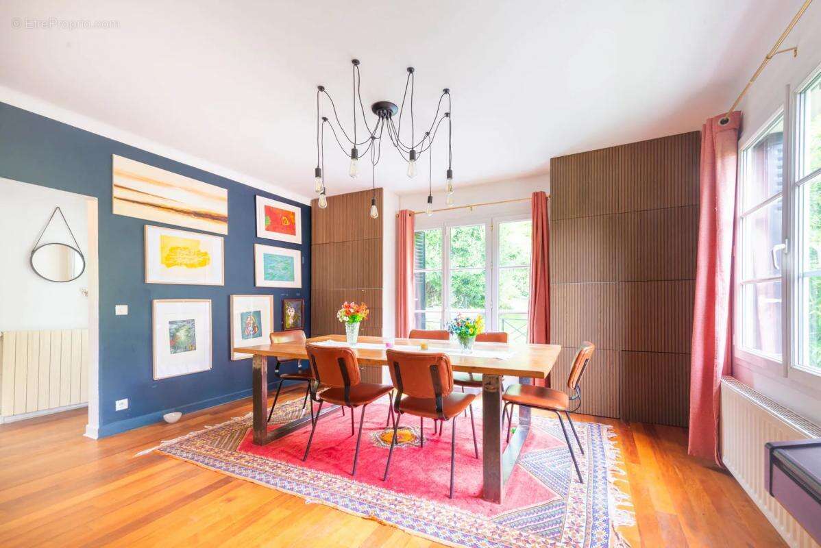 Maison à L&#039;ETANG-LA-VILLE