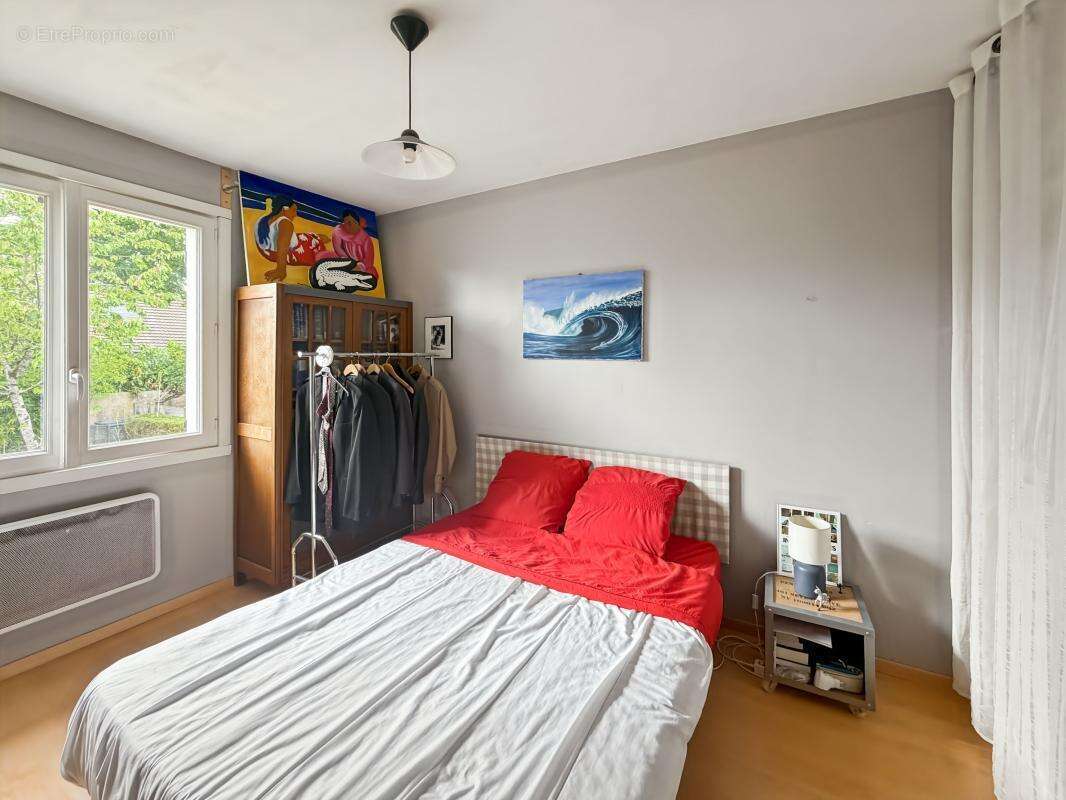 Maison 5 pièces familiale en centre-ville avec sous-sol total et beau jard - photo 10