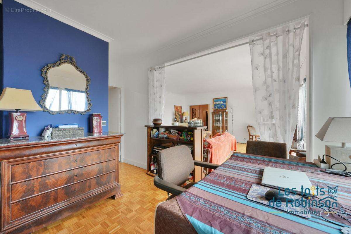 Appartement à LE PLESSIS-ROBINSON