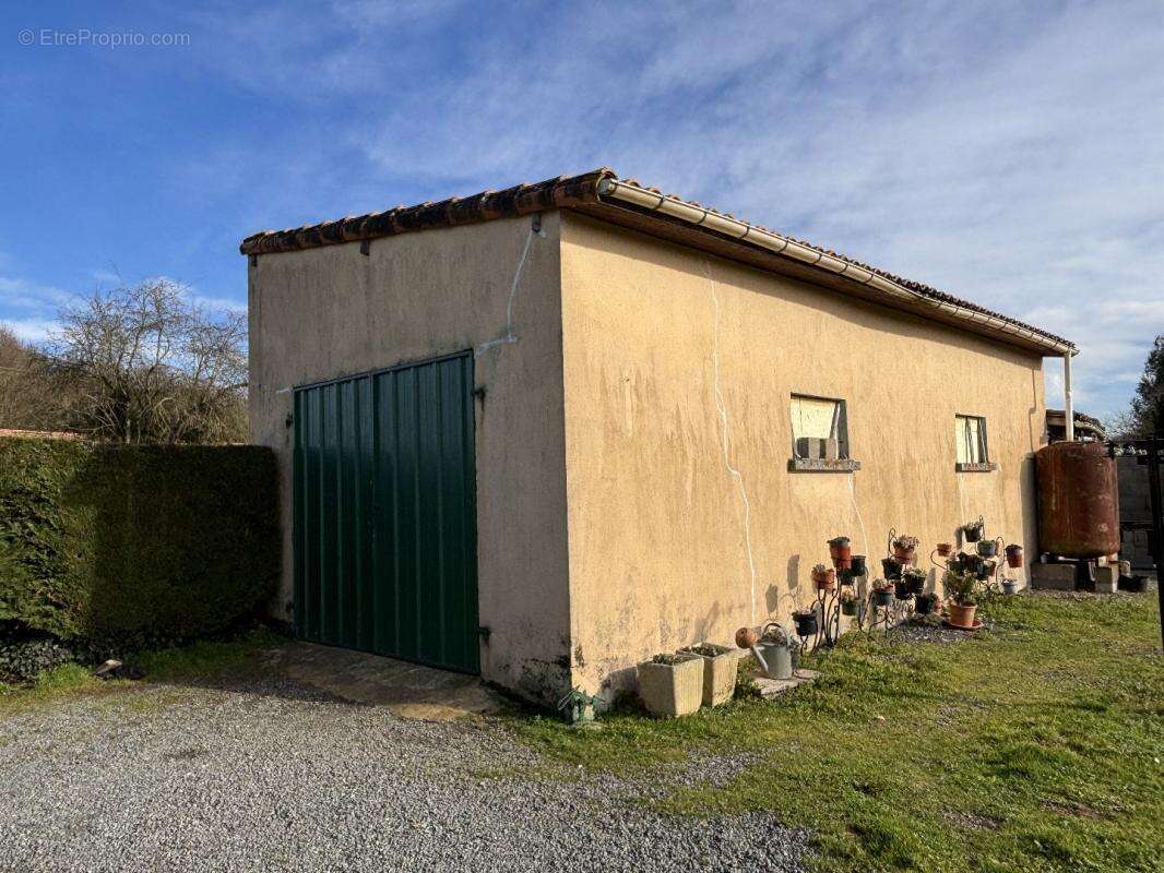 Maison à VILLEFAGNAN