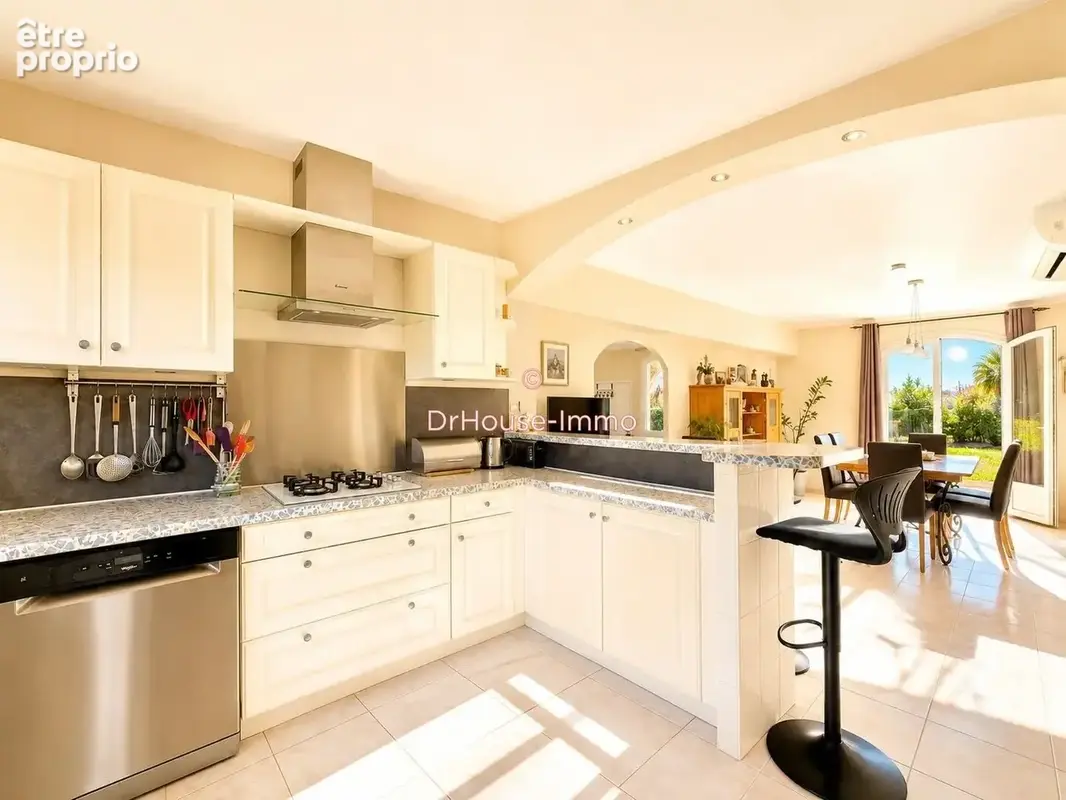 Maison 4 pièces 130 m² à vendre à Carros (06510) - photo 24