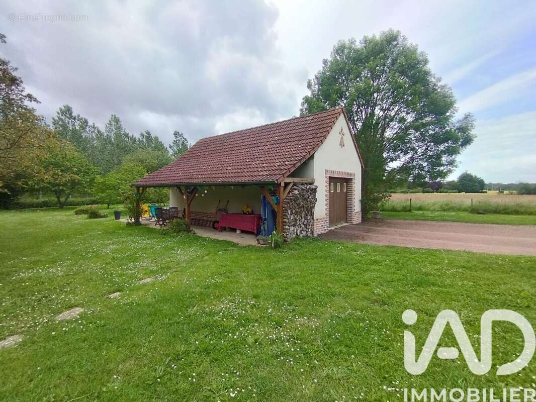 Photo 3 - Maison à COURCELLES-LA-FORET