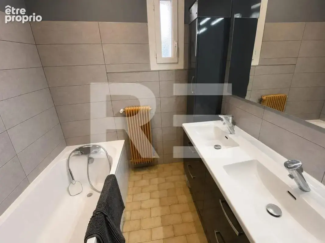 EXCLUSIVITE  Appartement Nîmes Quais de la Fontaine - photo 10