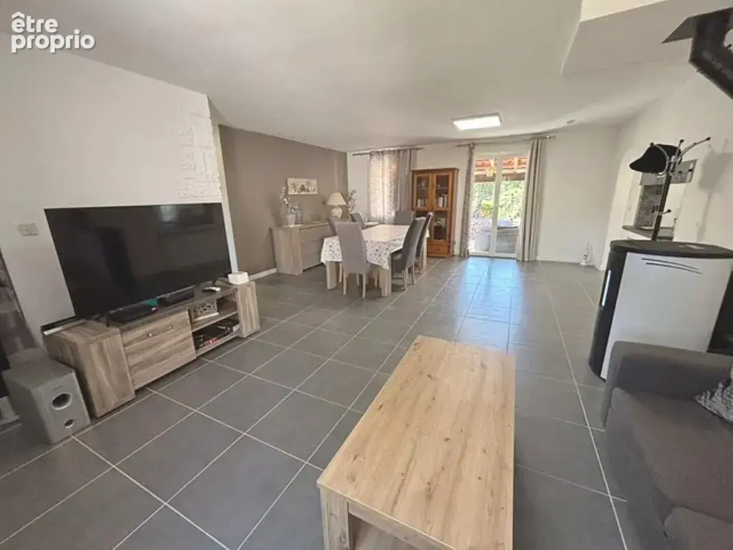 REGUSSE. Maison T5 de 103 m2 sur 1680m² de terrain plat - photo 7