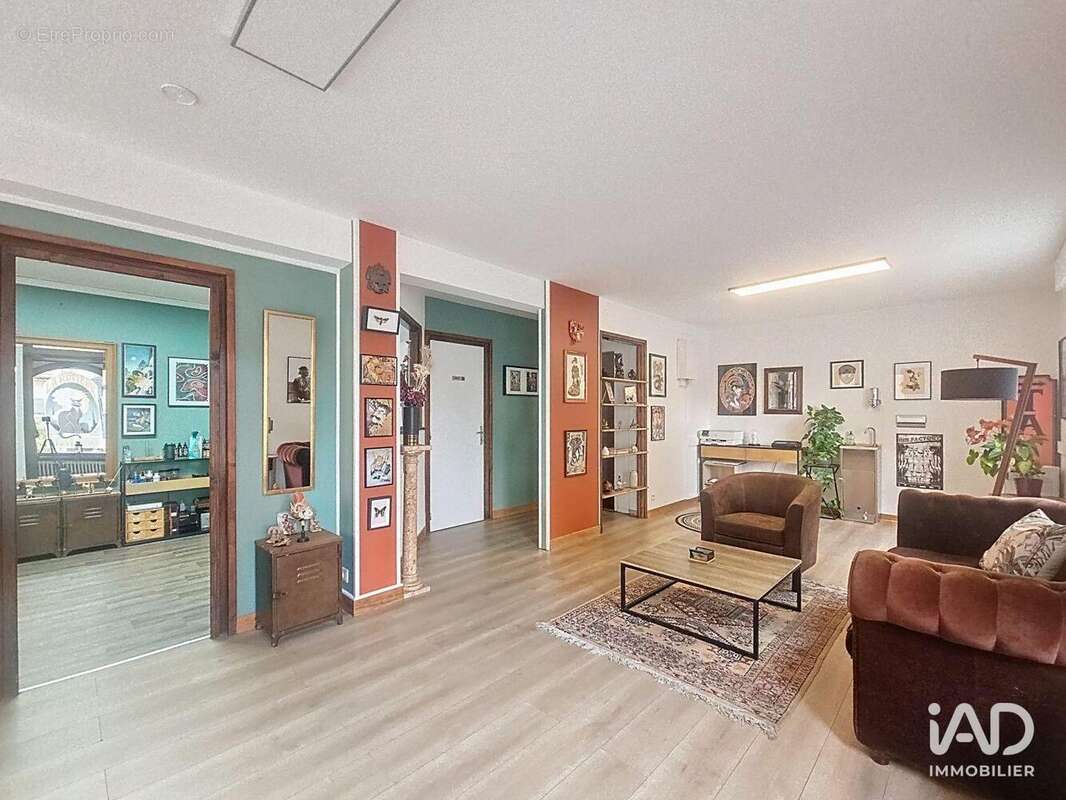 Photo 2 - Commerce à BONNE