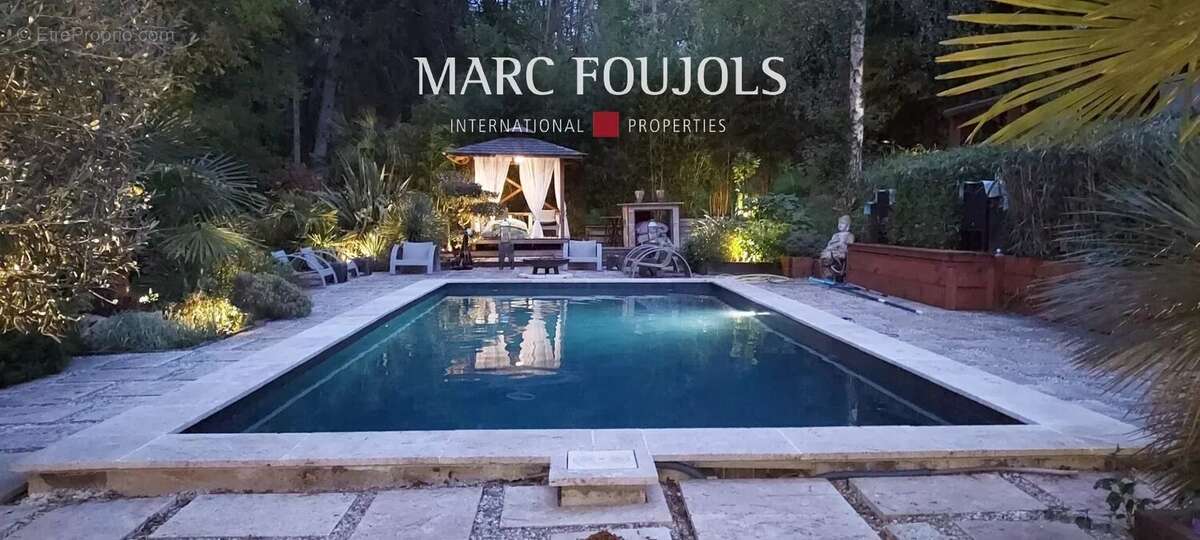 Maison à LA CELLE-SUR-MORIN