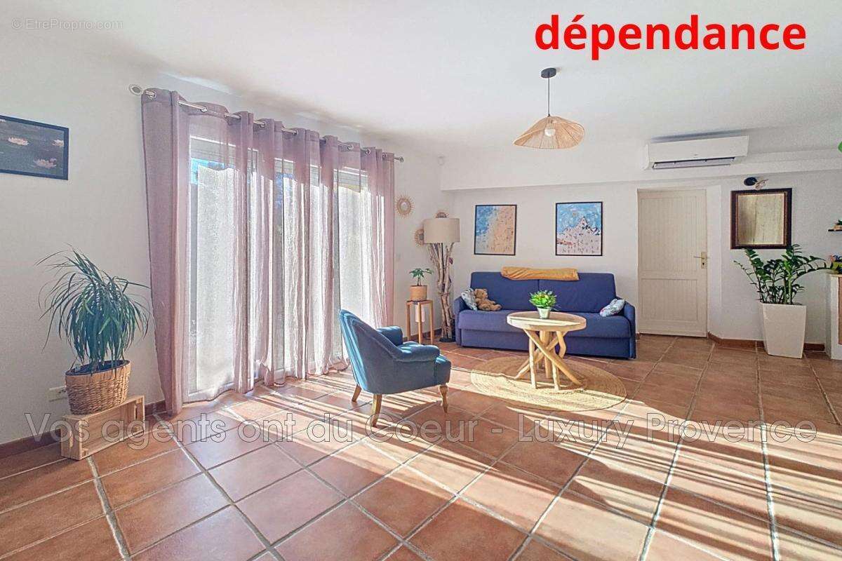 Maison à SAINT-SAVOURNIN