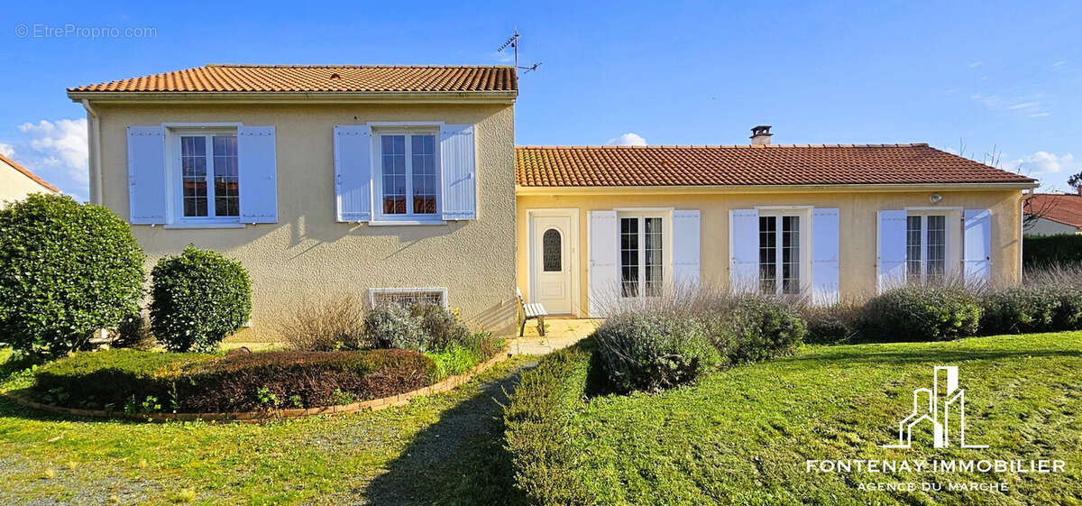 Maison à LONGEVES