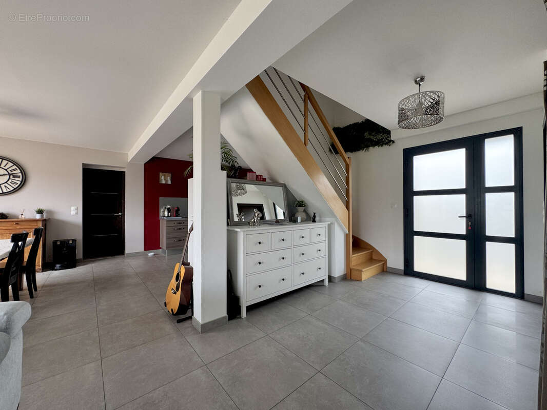 Maison récente et confortable, quartier calme - photo 5