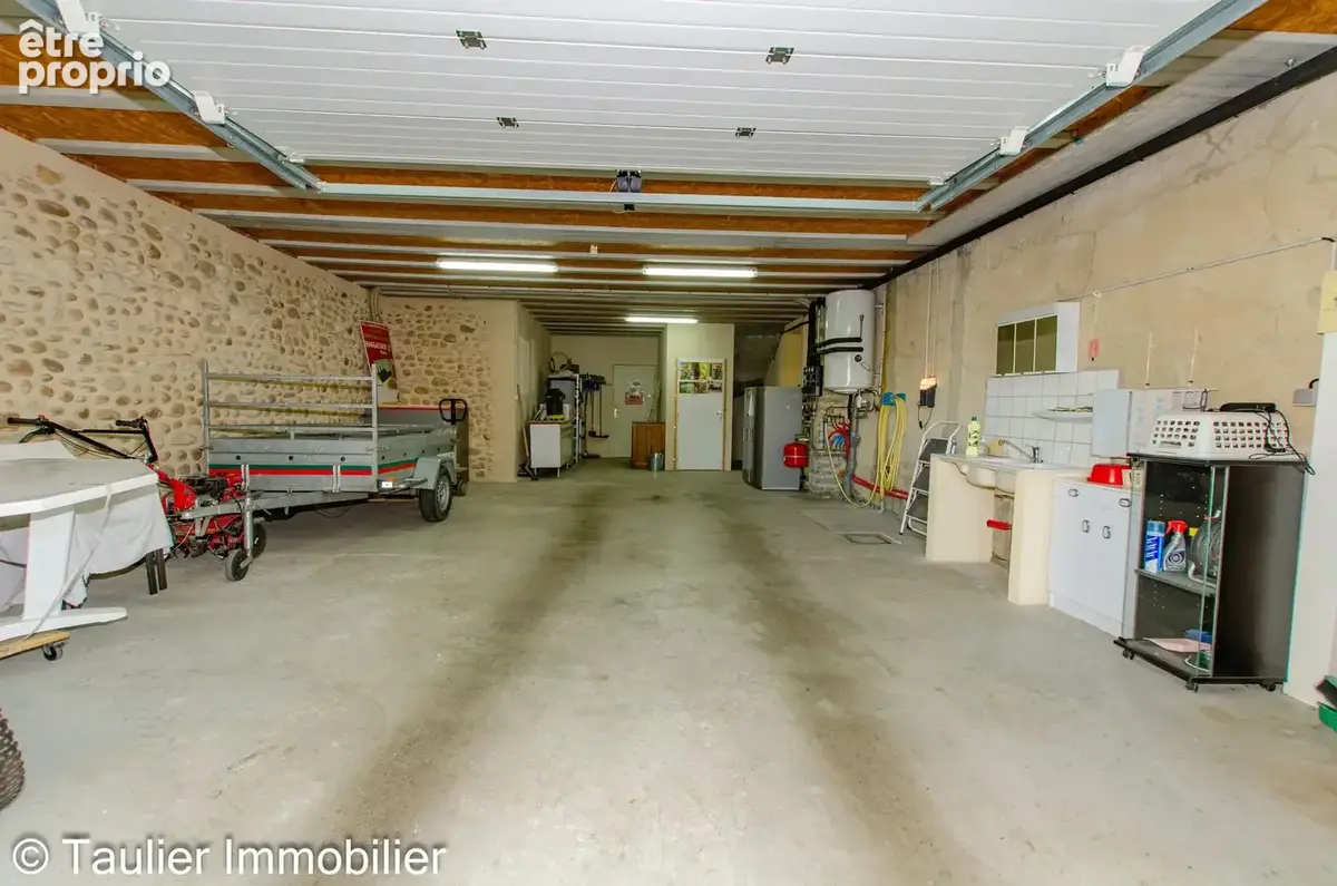 Ancienne ferme avec dépendances - photo 8