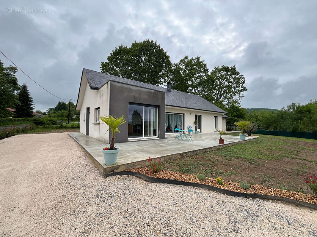 Maison à PERPEZAC-LE-NOIR