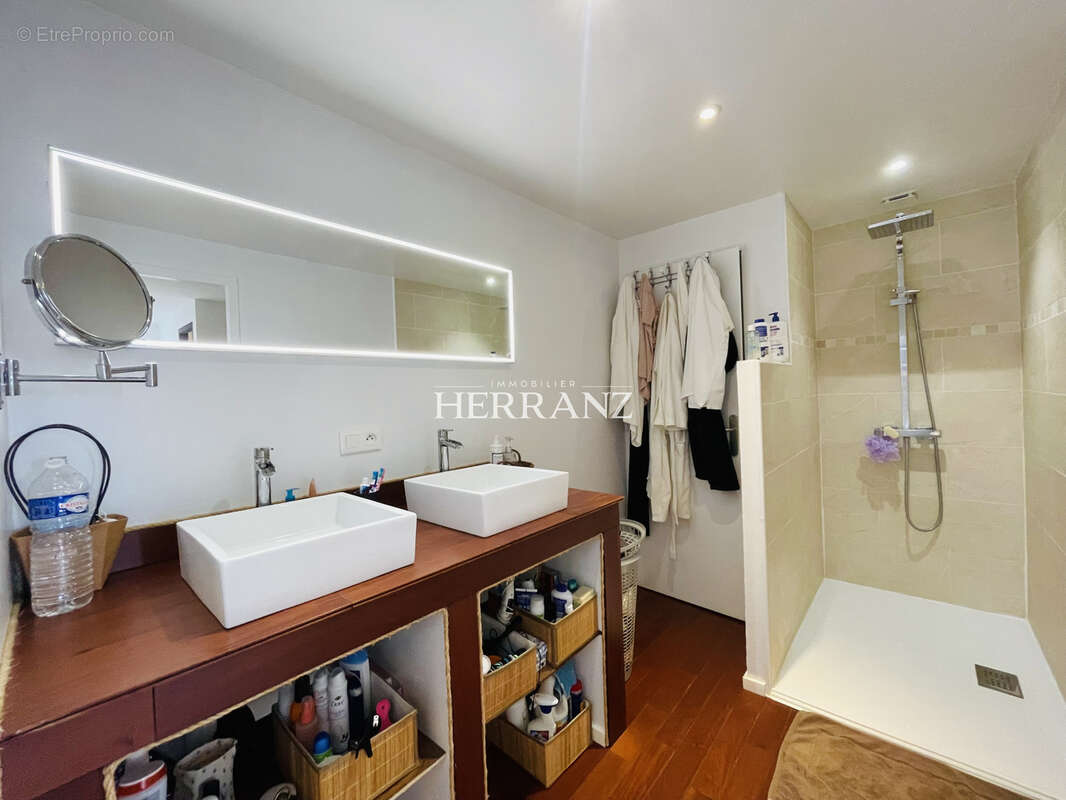 Double Maison en pierre, 270m2, 6 chambres, parc de 2600m2 - photo 10