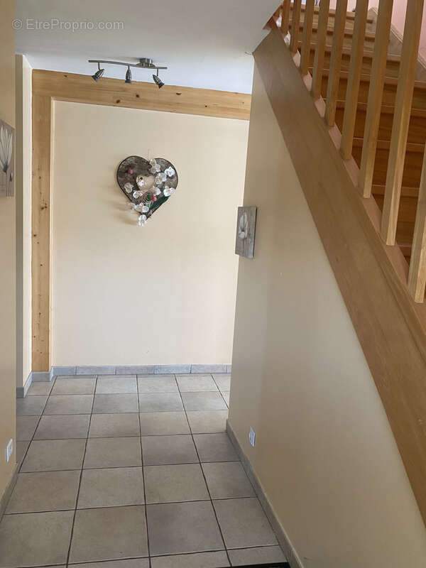Maison de 101m2 sur près de 10 ares de terrain à Orchamps-Vennes - photo 8