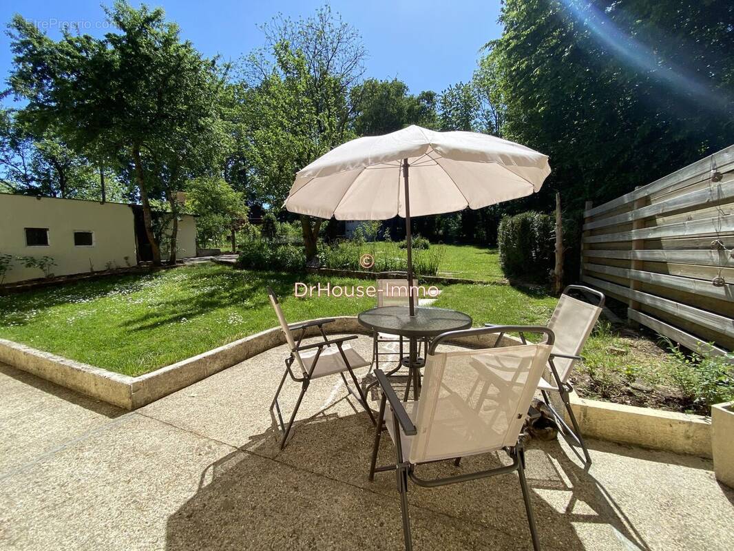 Maison à BEAURAINVILLE